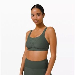 LULULEMON Run times bra